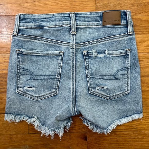 American Eagle “Midi” Jean Shorts | Light Wash | Size 4 - Picture 2 of 6